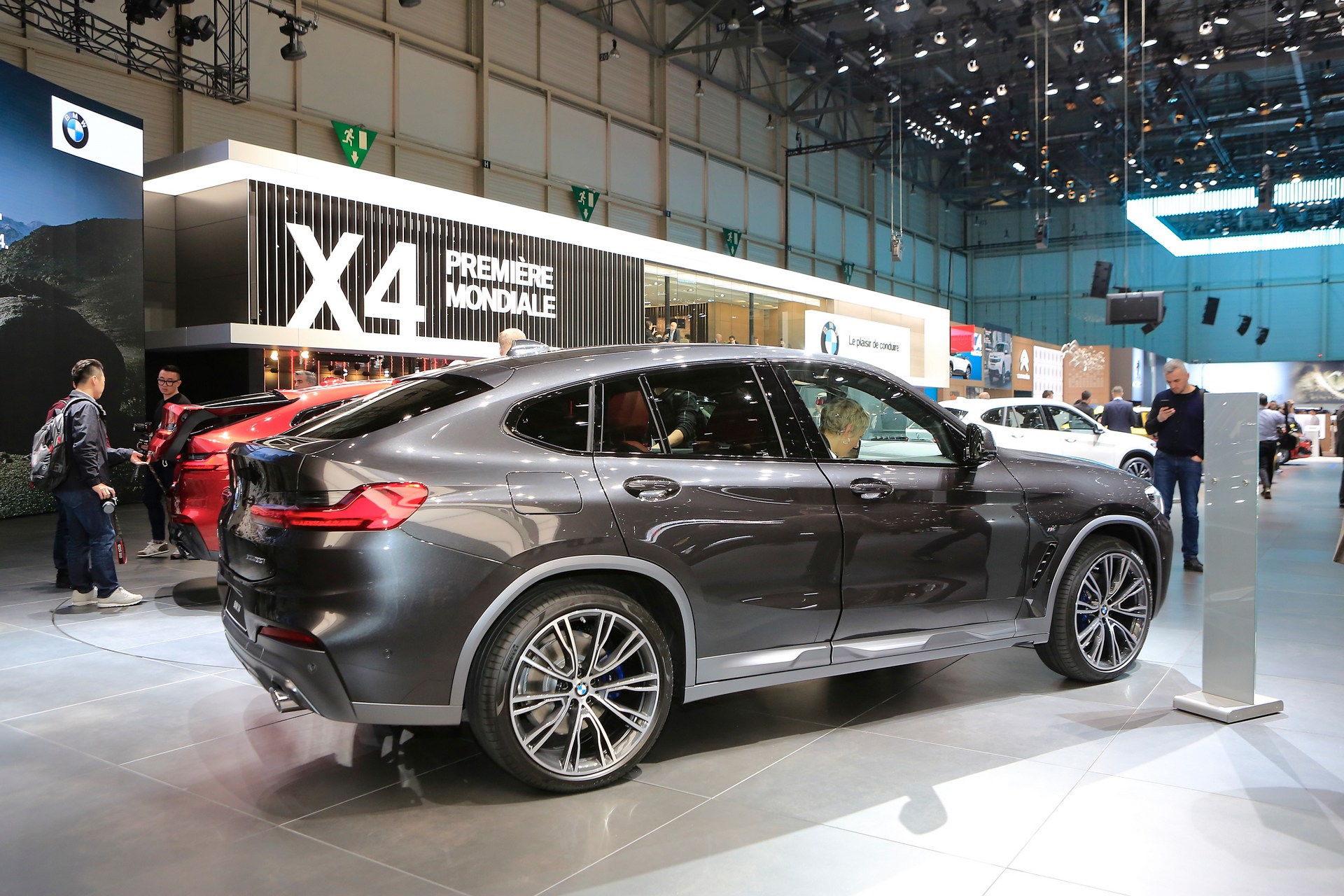 BMW-X4 2019 BMW X4 Drops By Geneva With Two M Performance Variants, Diesel And Petrol