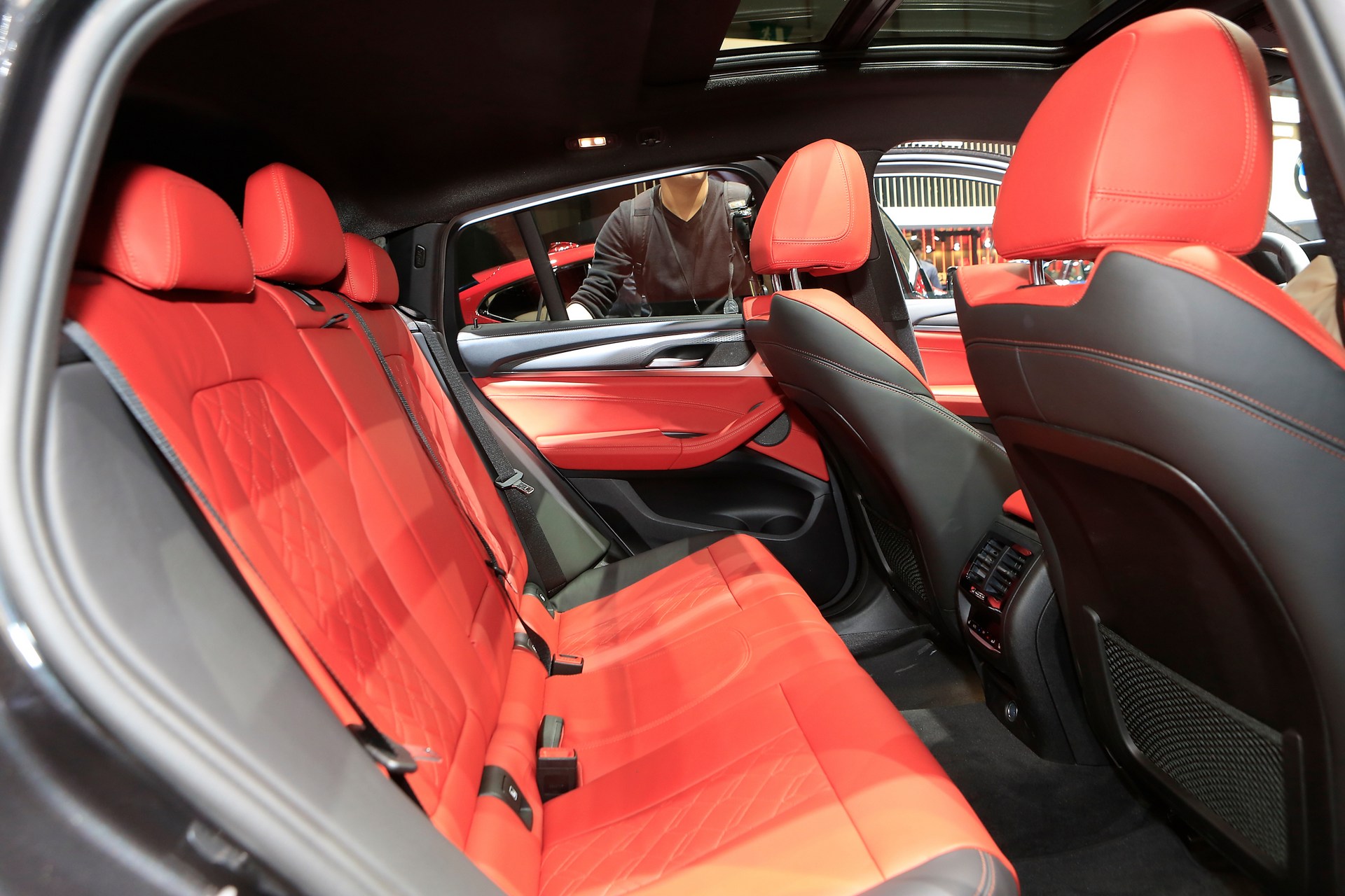 BMW-X4 2019 BMW X4 Drops By Geneva With Two M Performance Variants, Diesel And Petrol