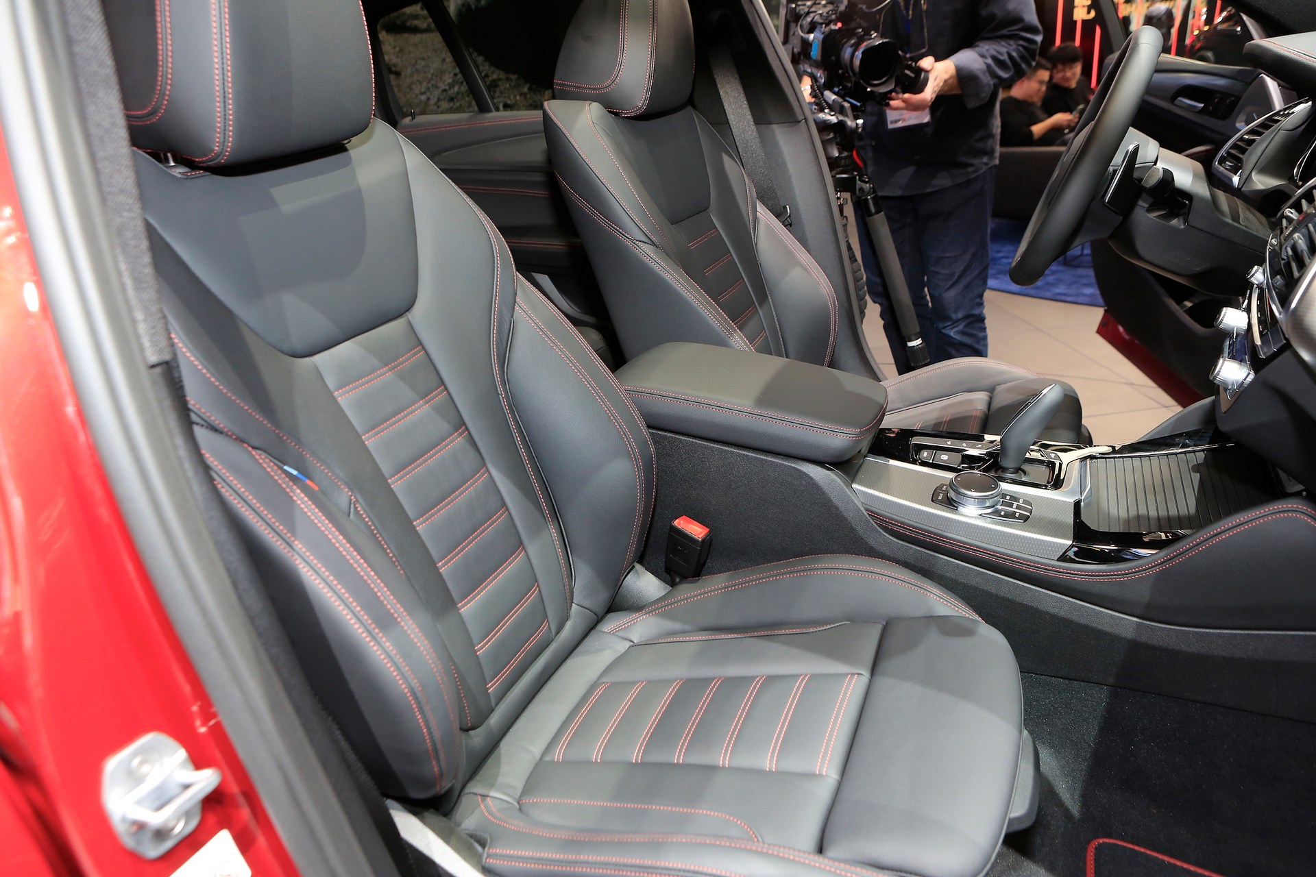 BMW-X4 2019 BMW X4 Drops By Geneva With Two M Performance Variants, Diesel And Petrol