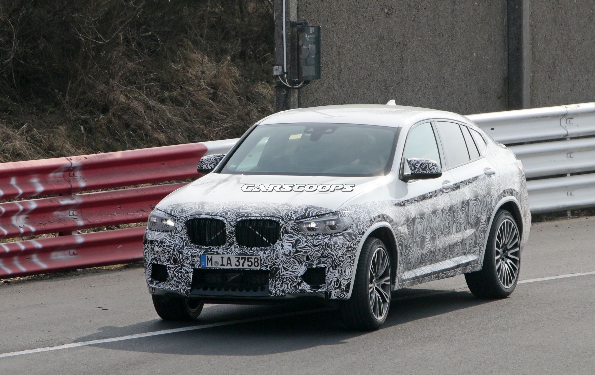 BMW-X4M-Spy-Shots-1 New BMW X4M To Match Its Sporty Looks With Over 450 Horses