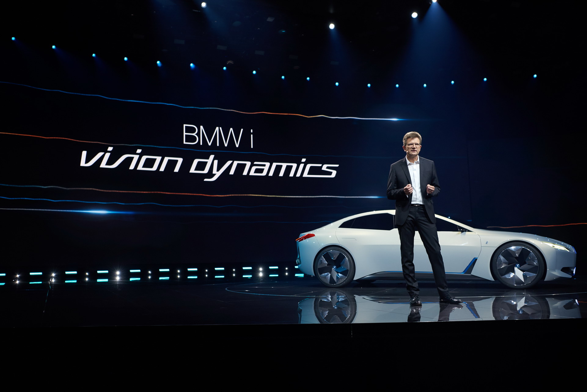 BMW-i-Vision-Dynamics-9 BMW Says Upcoming i4 Will Travel Up To 435 Miles On A Single Charge