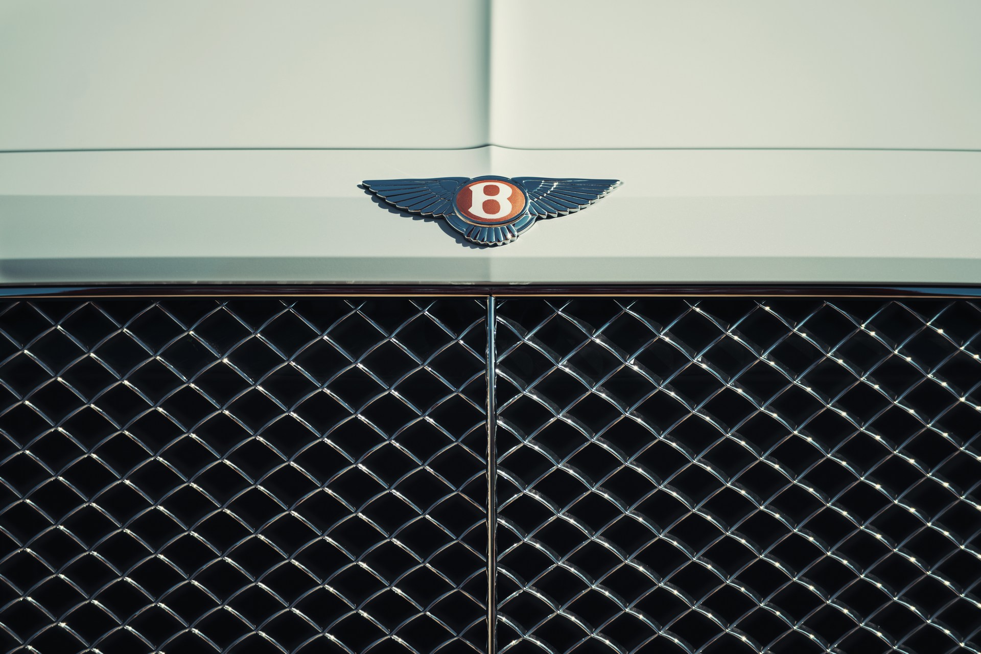 Bentley-Bentayga-Hybrid-20 Bentley Bentayga Hybrid Plugs Into The Future At Geneva