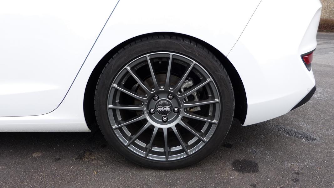 Boes-Motorsport-Hyundai-i30-Fastback-5 Who Needs N? Boes Tweaks The Hyundai i30 Fastback