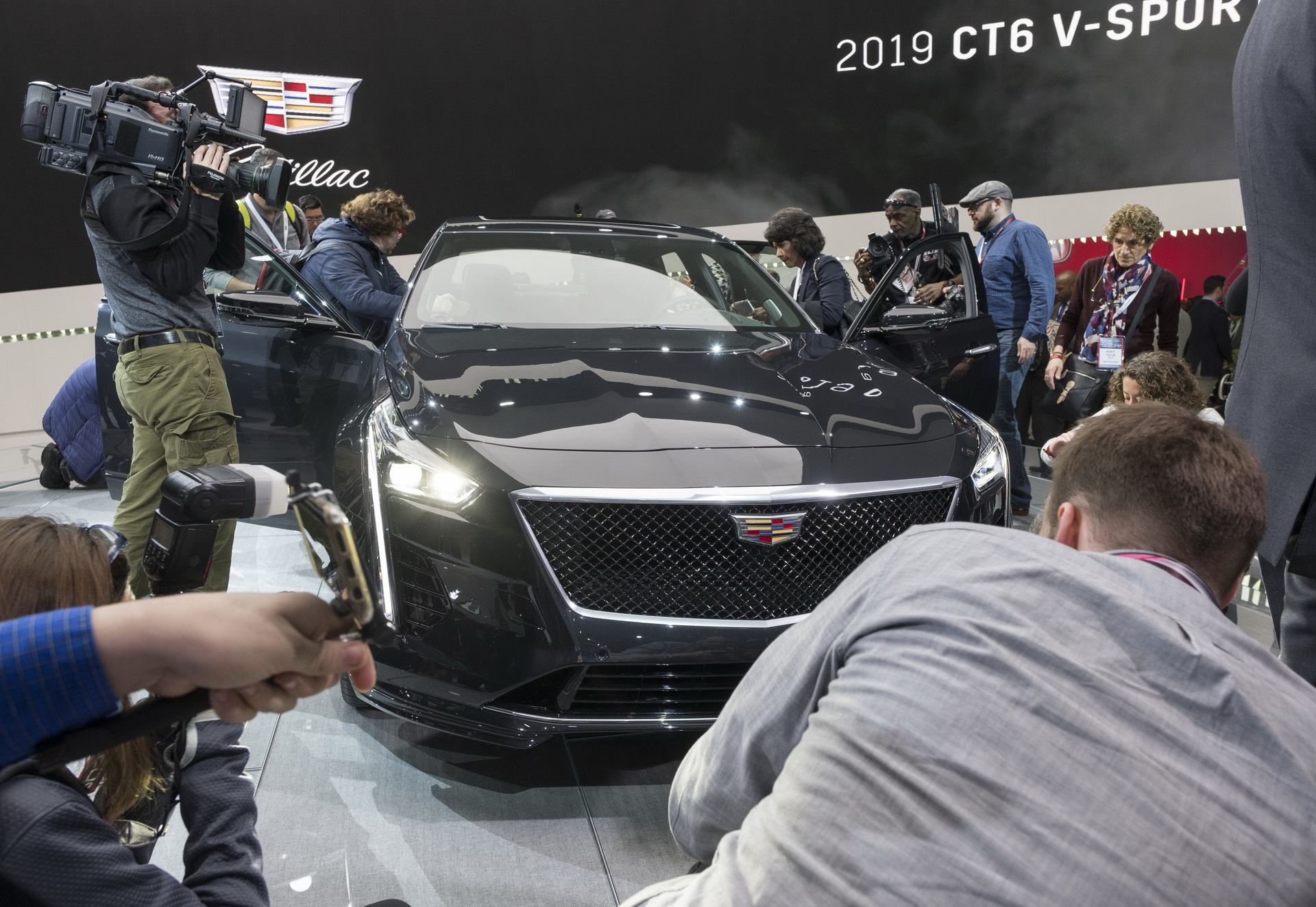 Cadillac-CT6-VSport-26 New Cadillac CT6 V-Sport Is The V8 Flagship We’ve Been Waiting For