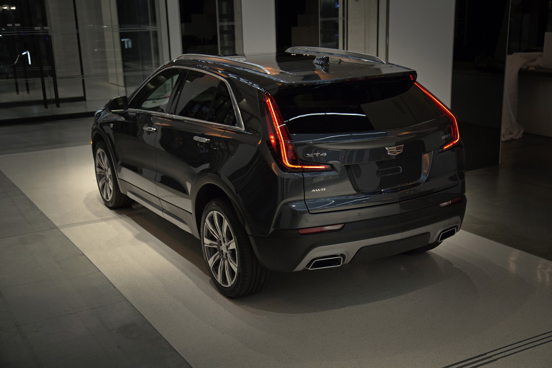 2019 Cadillac Xt4 Baby Suv Debuts With Turbo Power And