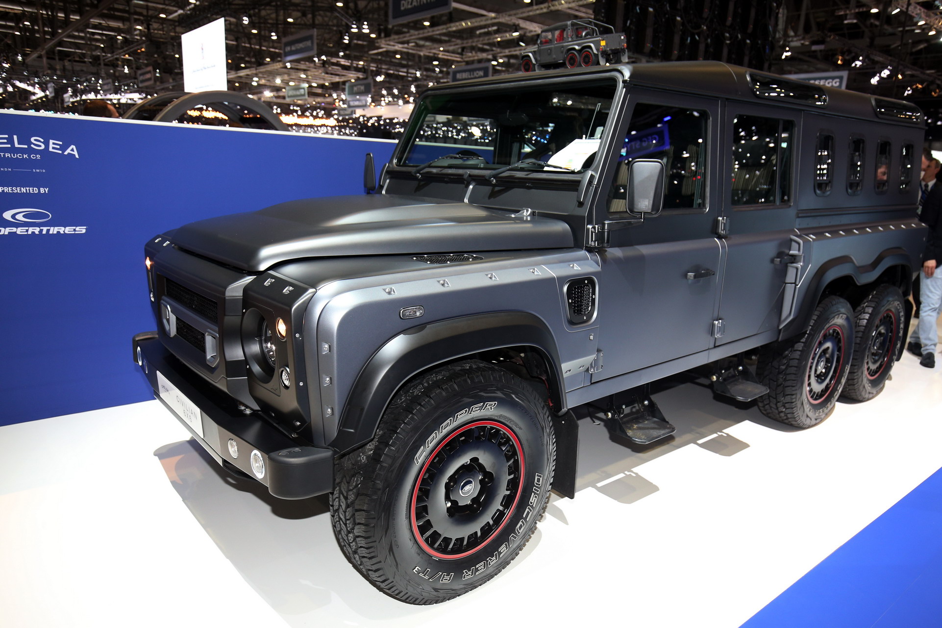 Chelsey-6x4-LR-Defender-1 Chelsea Truck Company’s Flying Huntsman Steps Into Mercedes G63 6×6’s Shadow