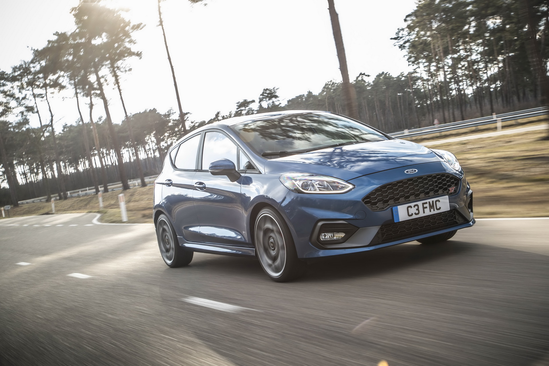 FORD_2018_FIESTA_ST__16 Hot New 2018 Ford Fiesta ST To Be Offered With LSD And Launch Control