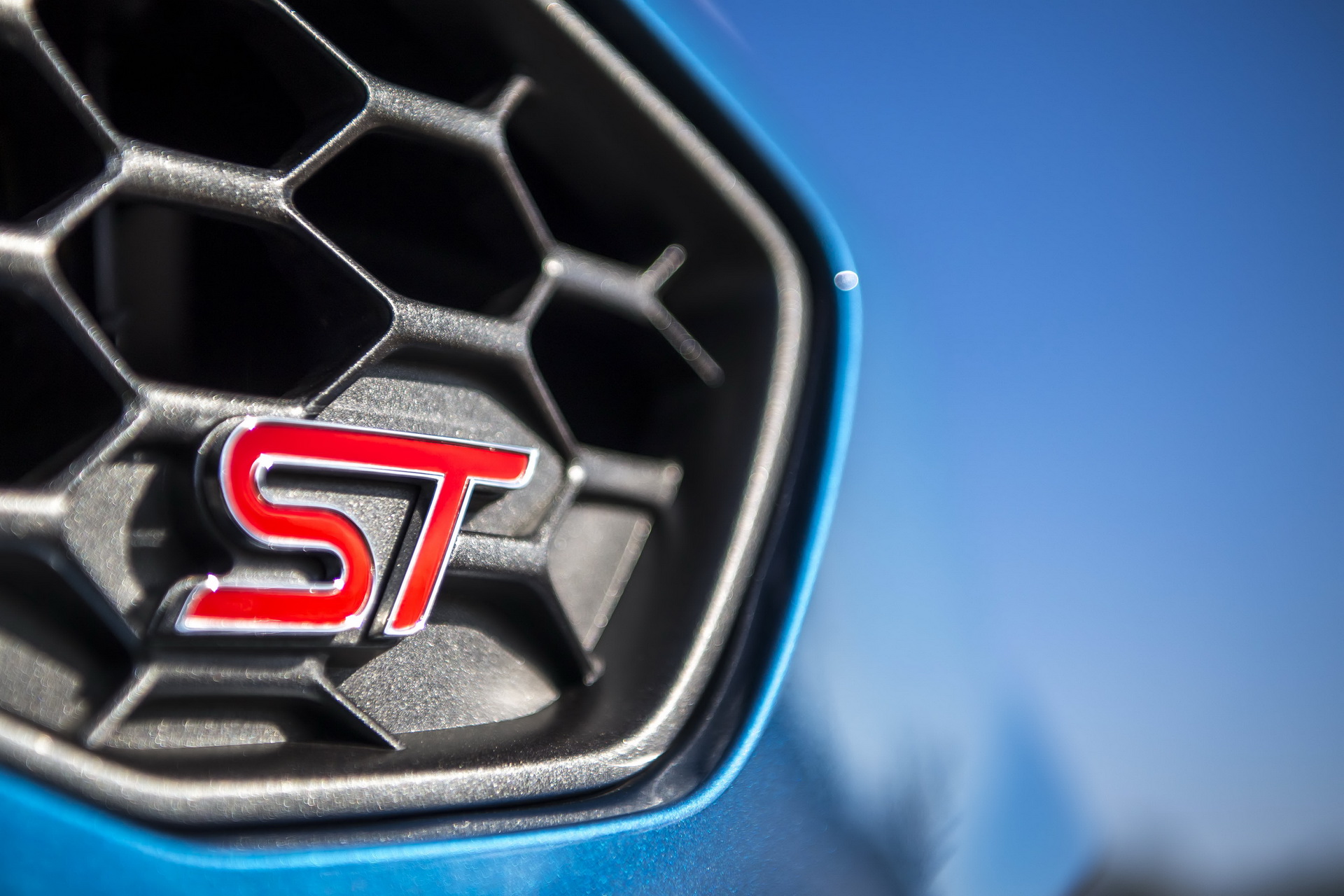 FORD_2018_FIESTA_ST__19 Hot New 2018 Ford Fiesta ST To Be Offered With LSD And Launch Control