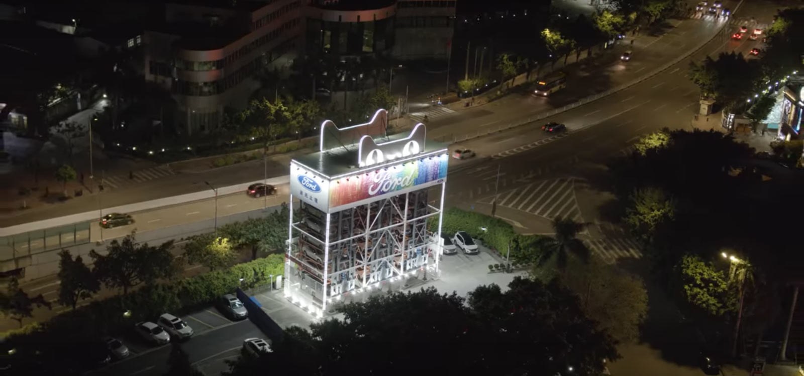 Ford-Vending-Machine-16 Ford Launched A Gigantic Car Vending Machine In China