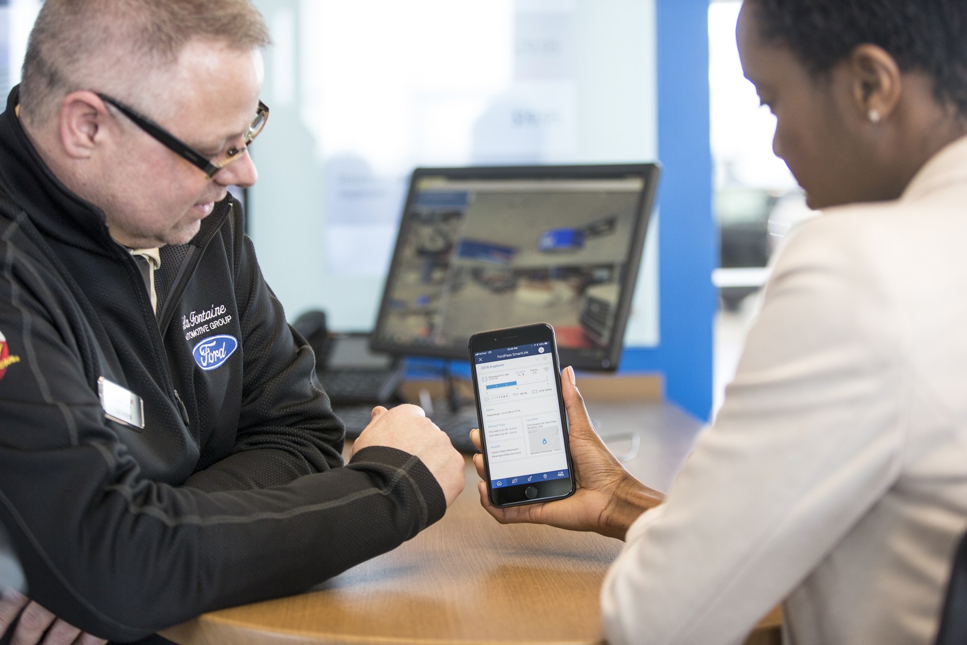 FordPass-SmartLink-1 Ford Brings Modern Connectivity Features To Older Vehicles