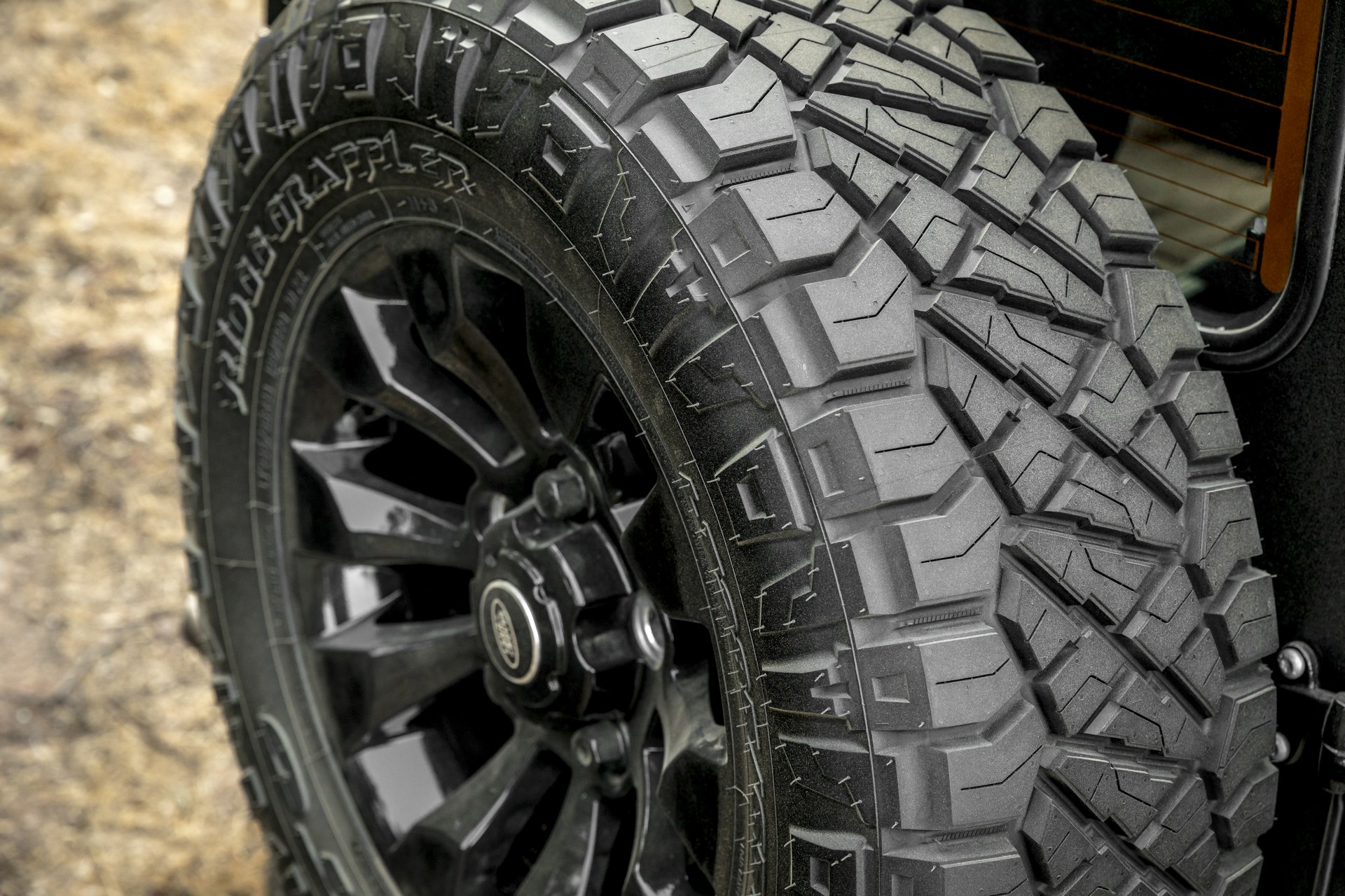 Fusion-Defender-14 Land Rover Defender Gets An LS3 V8 Upgrade From Fusion