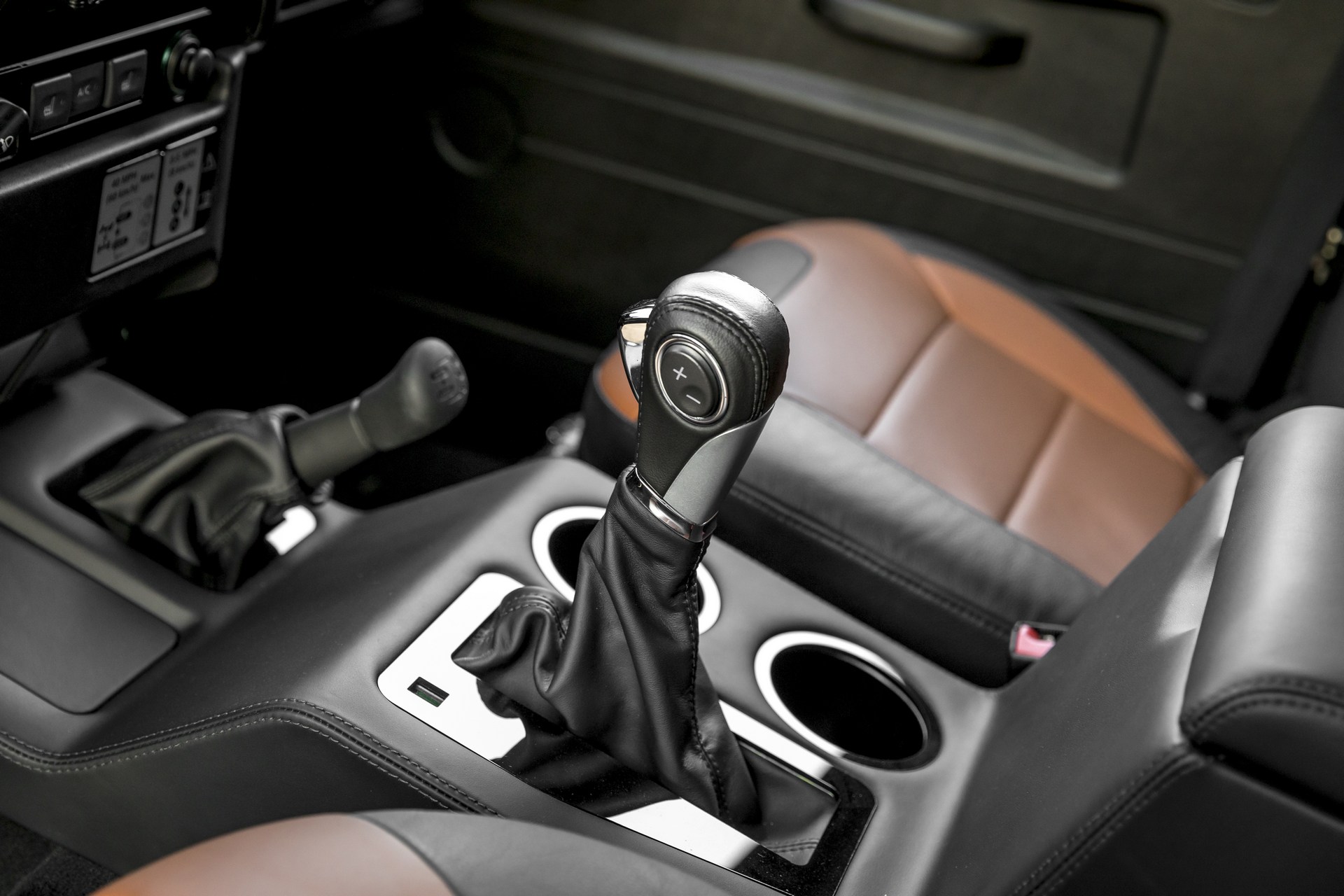 Fusion-Defender-19 Land Rover Defender Gets An LS3 V8 Upgrade From Fusion