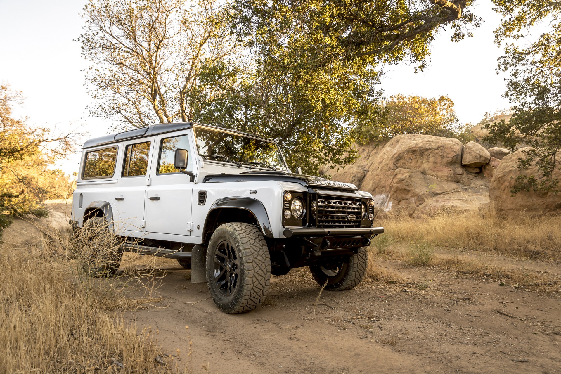 Fusion-Defender-9 Land Rover Defender Gets An LS3 V8 Upgrade From Fusion