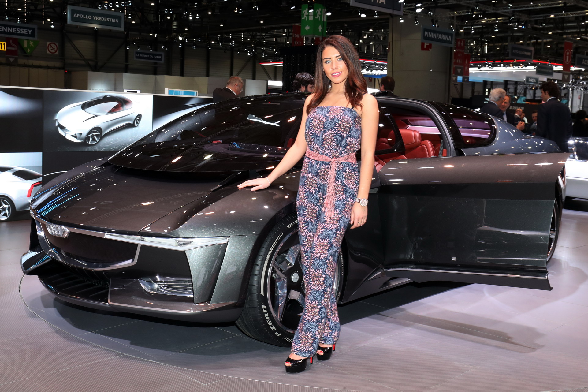 GFG Style Sibylla-1 Giugiaro’s GFG Sibylla EV Concept Makes Gullwing Doors Look Boring