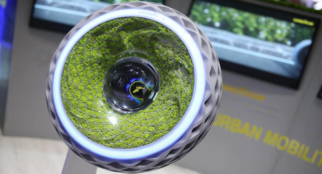  Goodyear’s Moss-Covered Oxygene Tire Concept Is Surprisingly High Tech