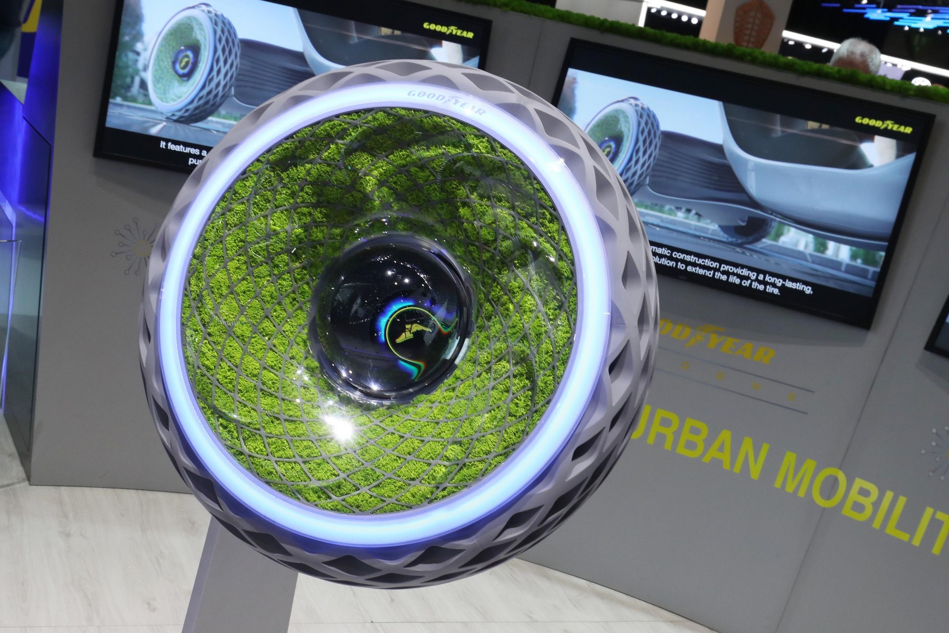 Goodyear-Tire-Concept-16 Goodyear’s Moss-Covered Oxygene Tire Concept Is Surprisingly High Tech