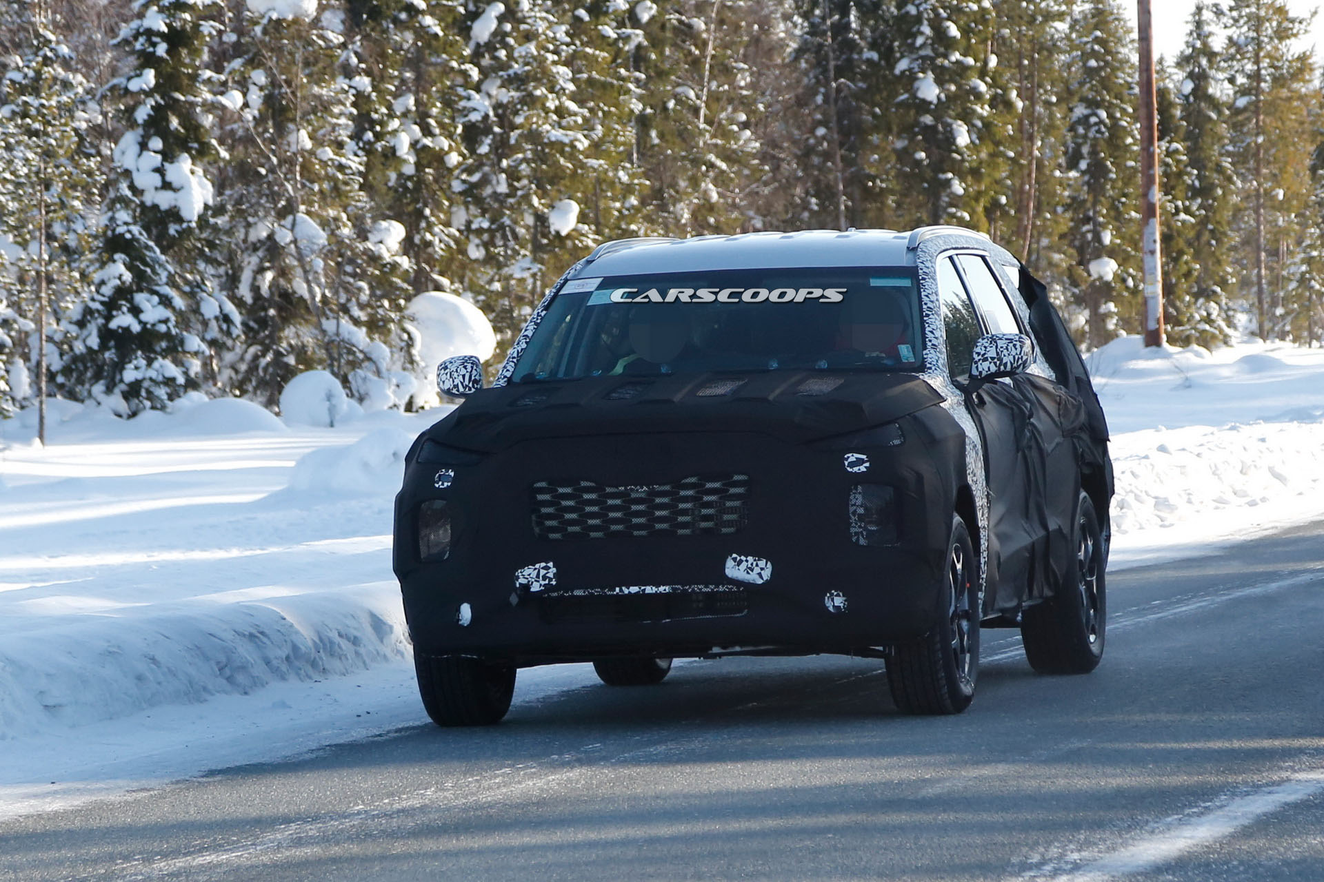 Hyundai-8seater-SUV-Scoop-01 Spied: New Hyundai 8-Seater Full-Size SUV Coming In 2019 With Hybrid Options