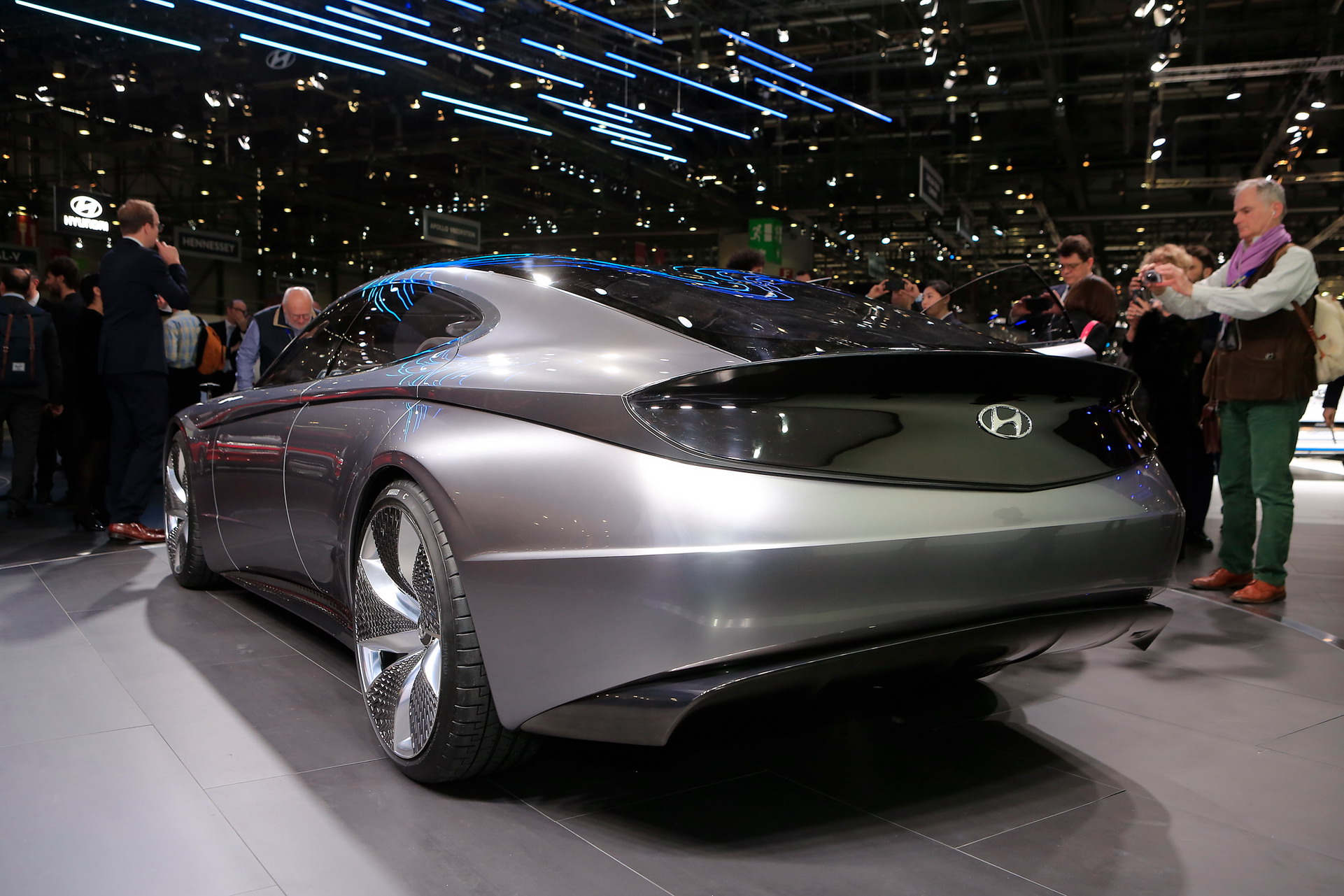 Hyundai Le Fil Rouge-8 The 5 Best Looking Cars Of The 2018 Geneva Motor Show (w/Poll)