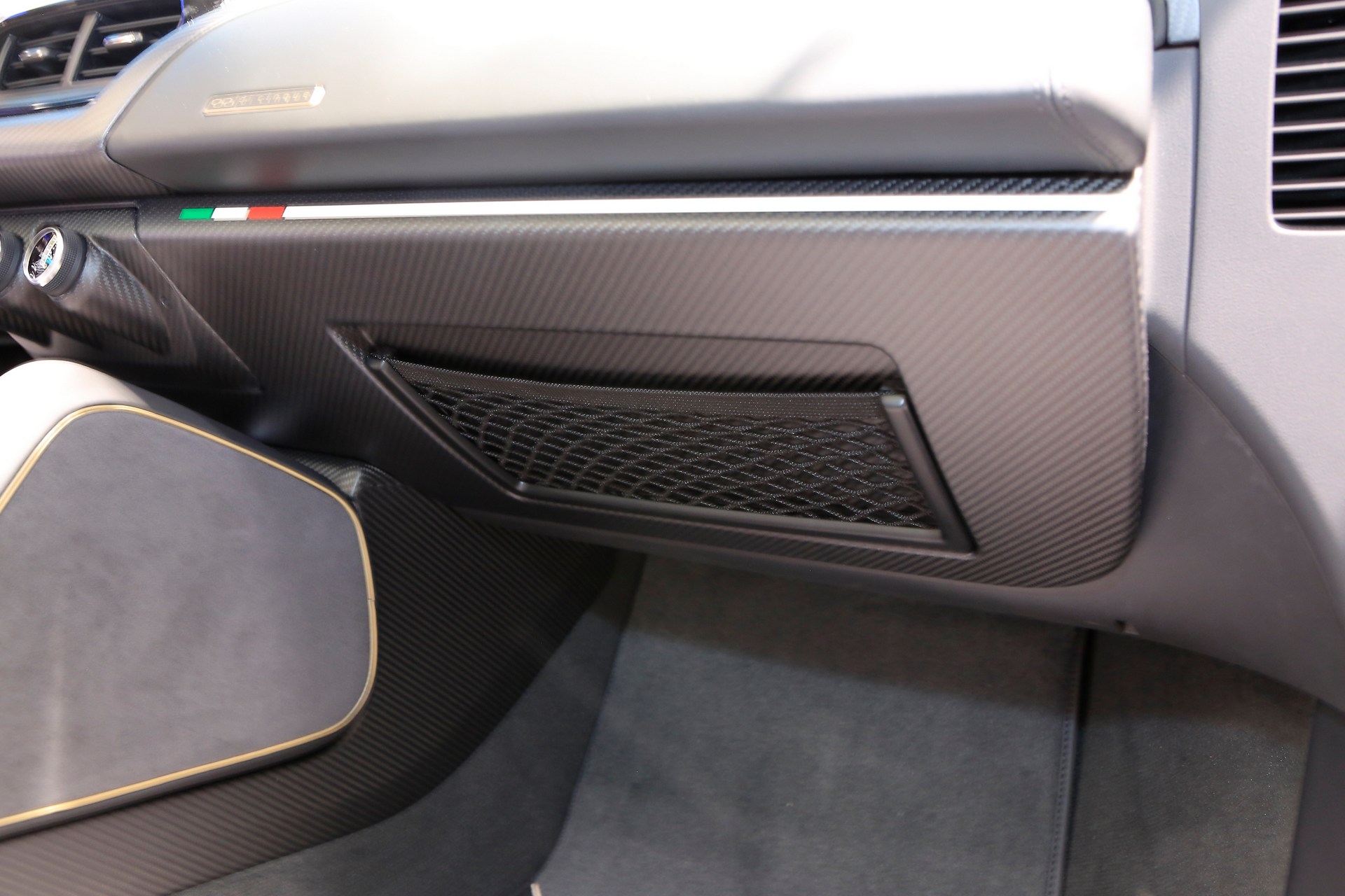 88 Italdesign Zerouno Duerta Goes Topless In Geneva