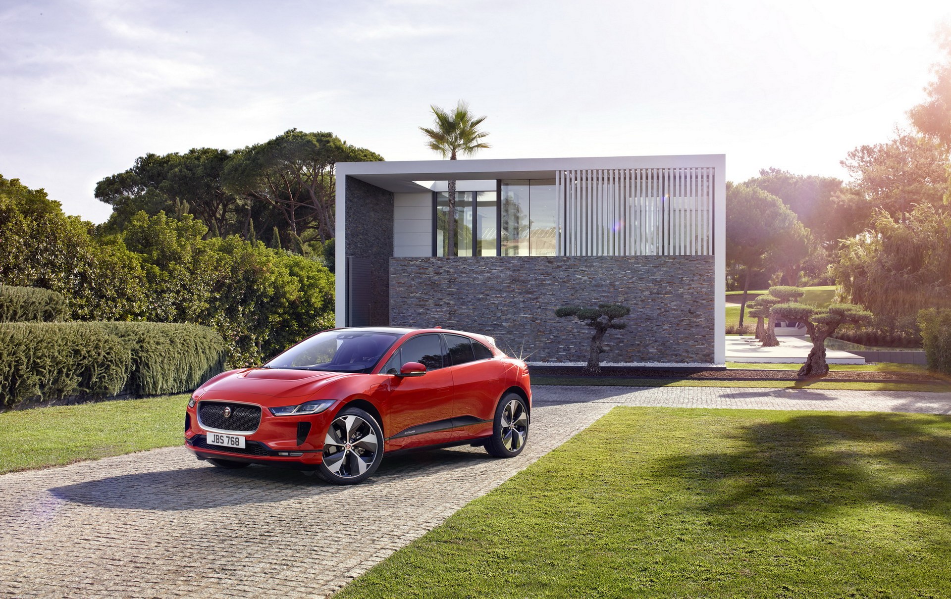 Jaguar-I-Pace-6 2019 Jaguar I-Pace Configuator Reveals A Host Of High-Tech Options