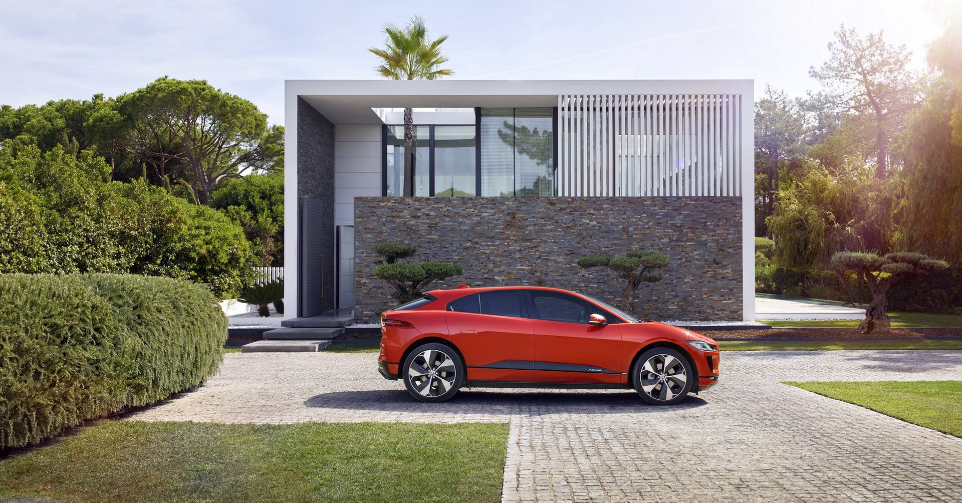 Jaguar-I-Pace-7 2019 Jaguar I-Pace Configuator Reveals A Host Of High-Tech Options