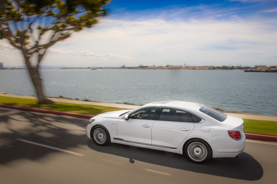 2019 K900 US-Spec 2019 Kia K900 Is Here With A 365HP Turbo V6 And AWD