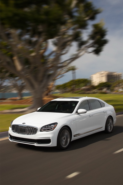 2019 K900 US-Spec 2019 Kia K900 Is Here With A 365HP Turbo V6 And AWD