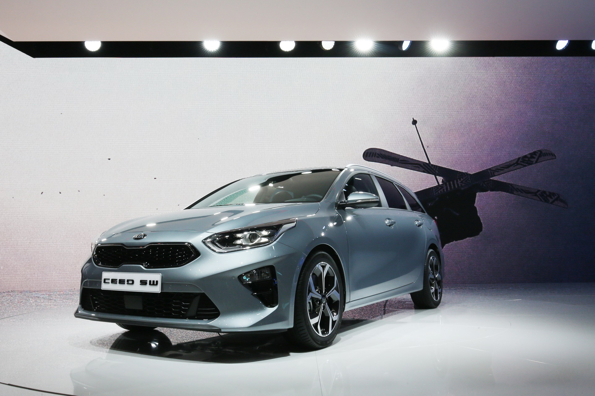 Kia-SW-2 2019 Kia Ceed Sportswagon Is More Mature, Has Α Βigger Booty