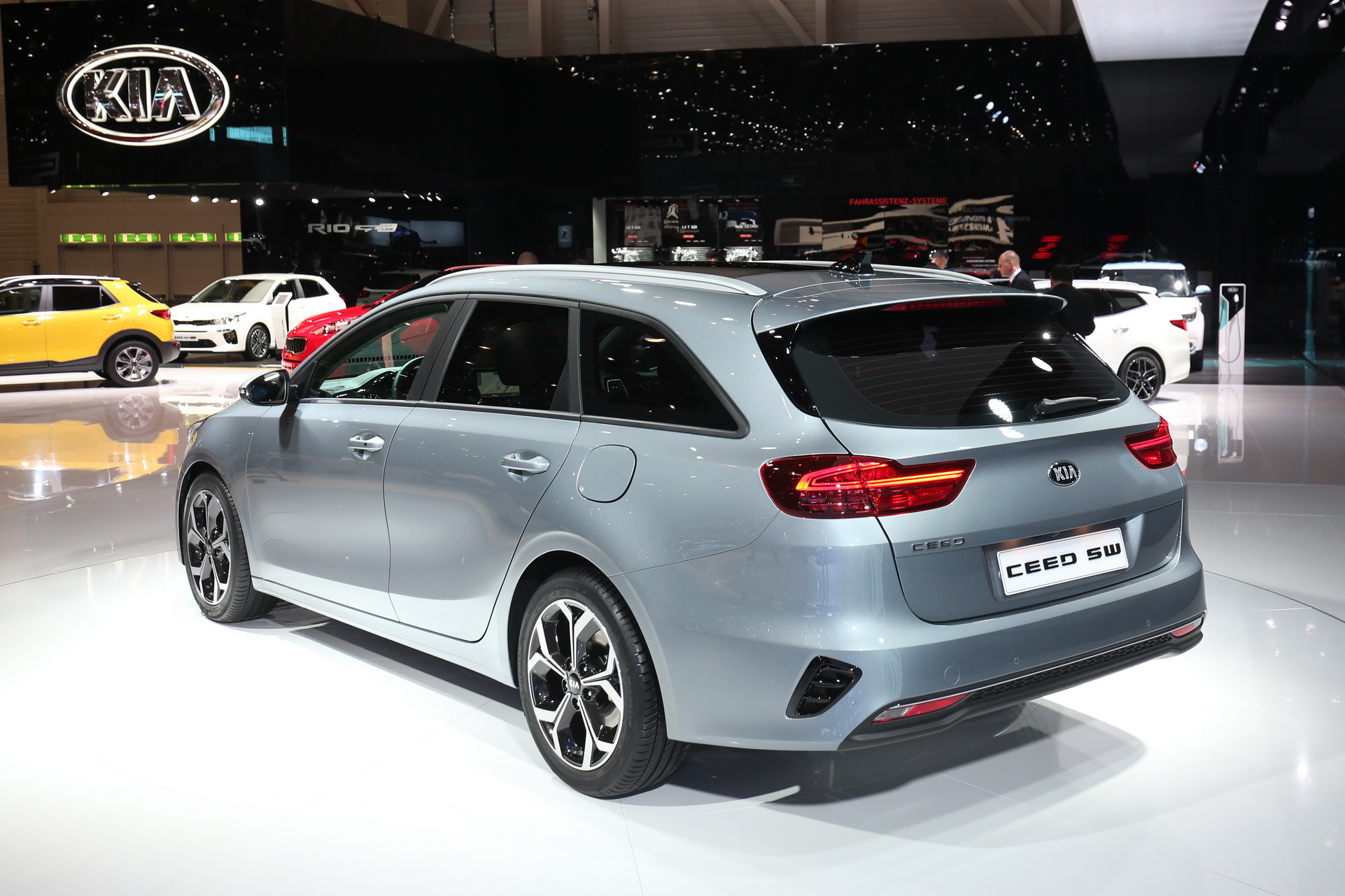 Kia-SW-4 2019 Kia Ceed Sportswagon Is More Mature, Has Α Βigger Booty