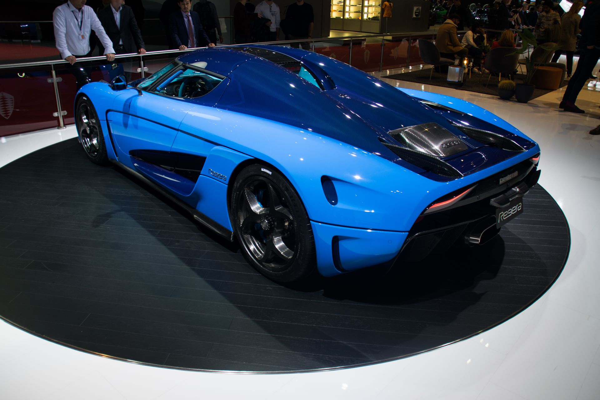 Koenigsegg-Regera-3 Tri-Tone Blue Koenigsegg Regera Is A Chin-Scratcher