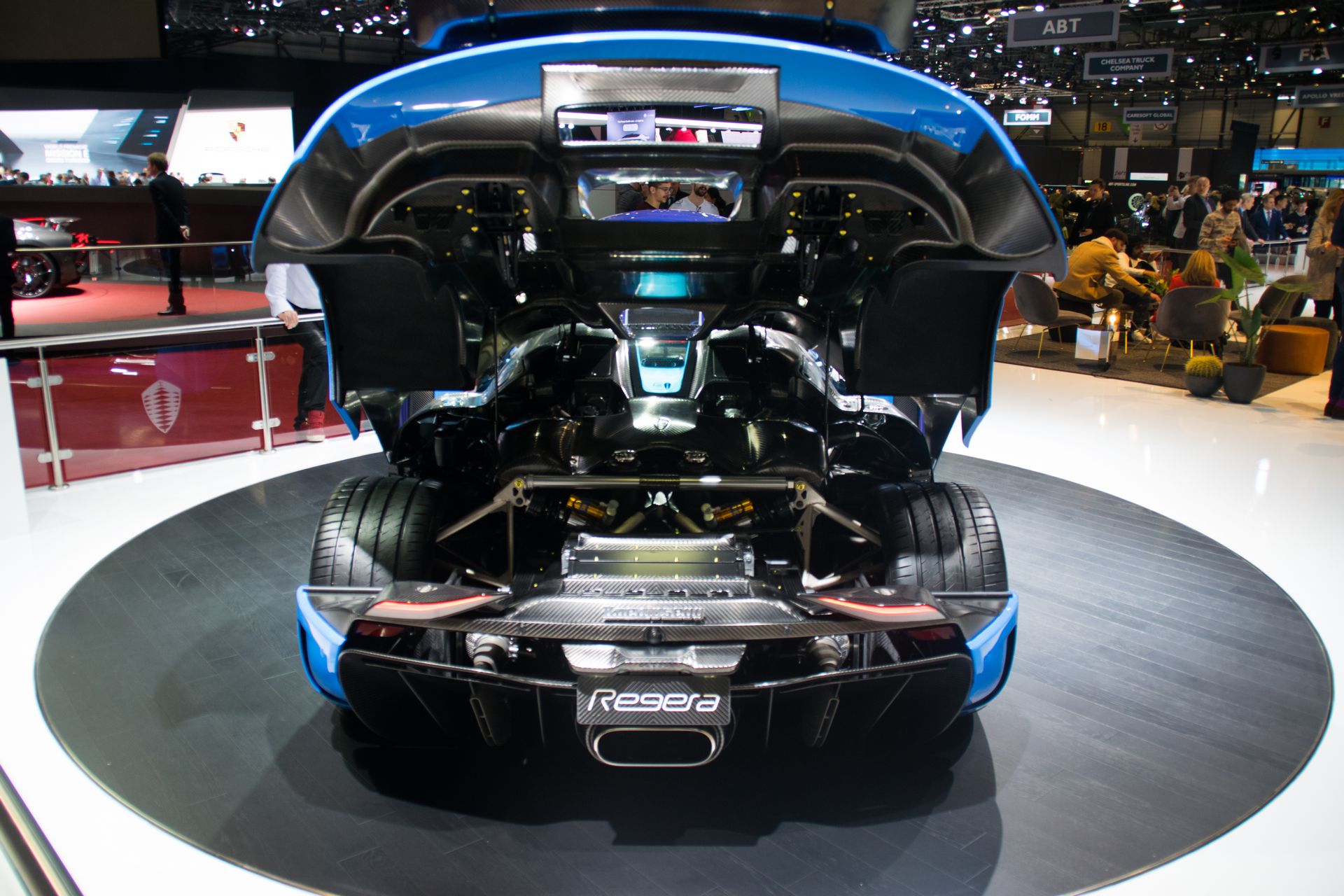 Koenigsegg-Regera-5 Tri-Tone Blue Koenigsegg Regera Is A Chin-Scratcher