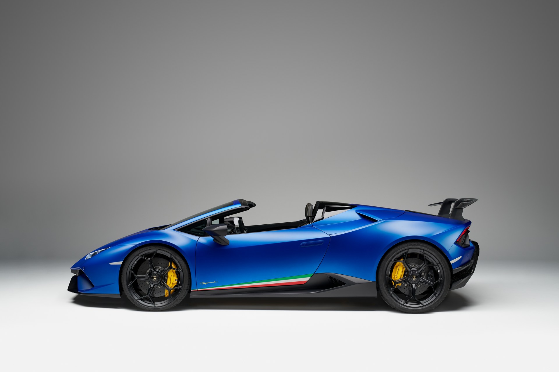 Lamborghini-Huracan-Performante-Spyder-16 Lamborghini Huracan Performante Spyder Lands In America For $308K