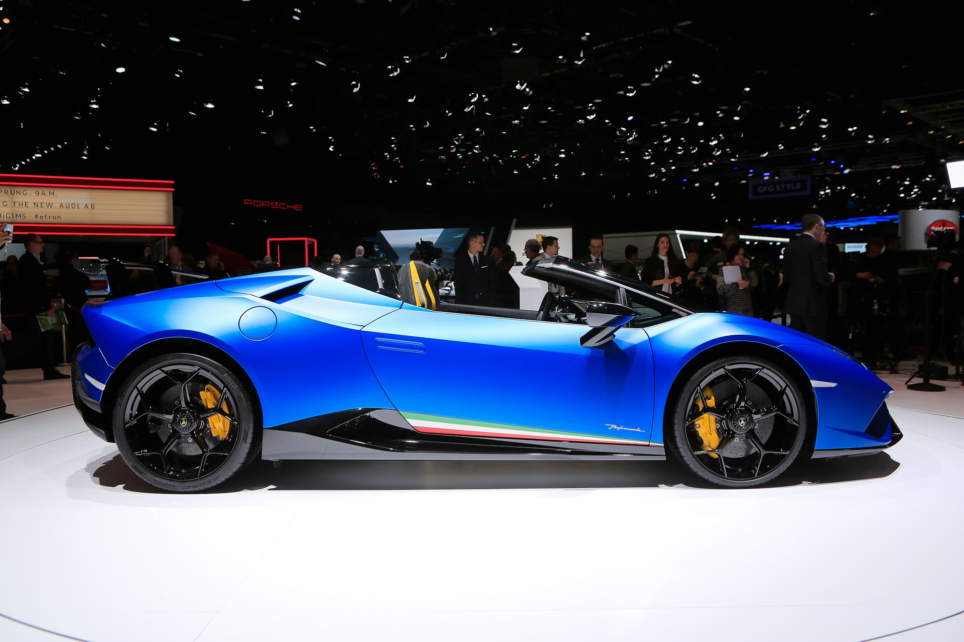 Lamborghini-Huracan-Spyder-Performante-04 Lamborghini Huracan Performante Spyder Goes Topless In Geneva