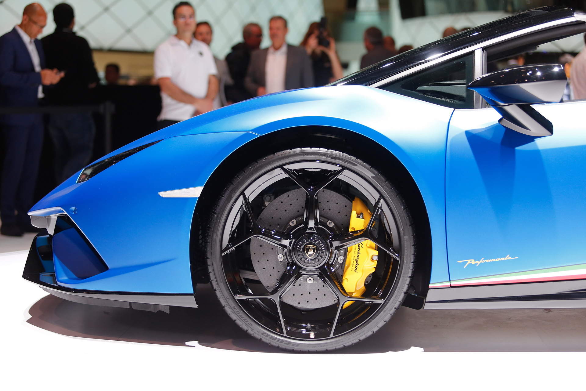 Lamborghini-Huracan-Spyder-Performante-13 Lamborghini Huracan Performante Spyder Goes Topless In Geneva