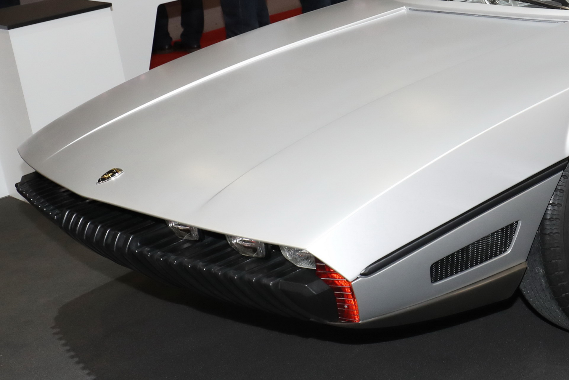 Lamborghini-Marzal-9 Lamborghini Marzal Concept Is 1960s’ Take On The Future
