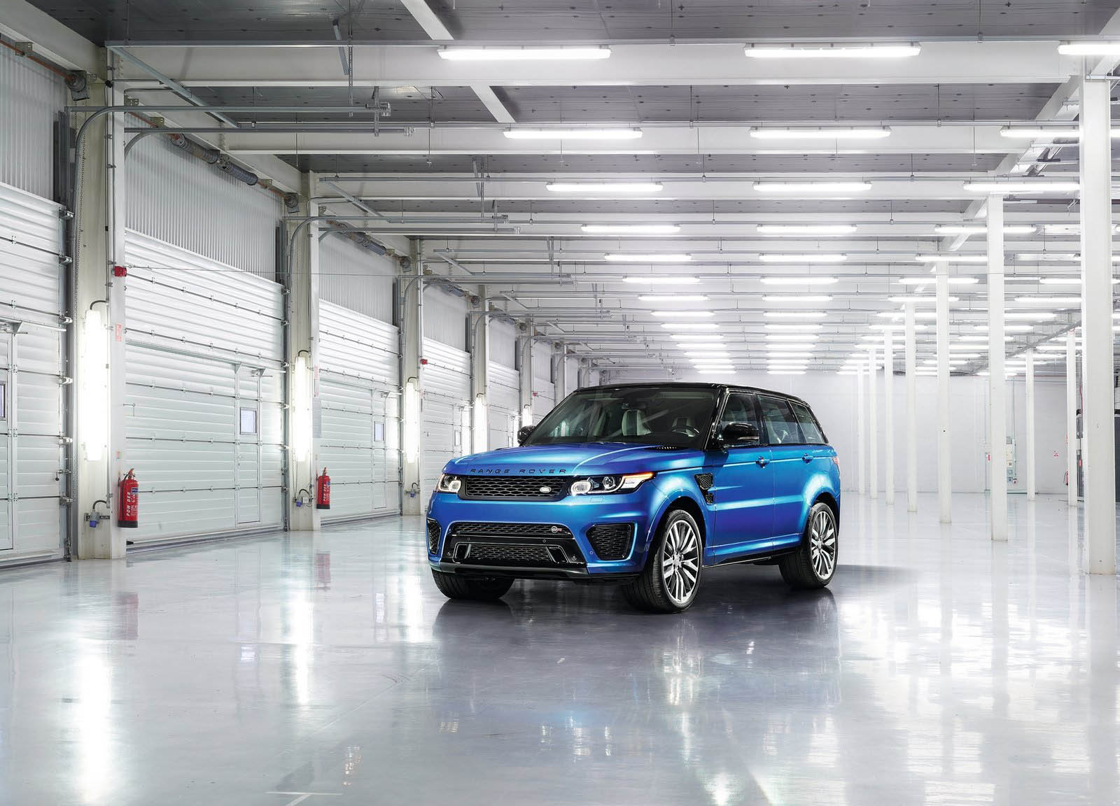 Land_Rover-Range_Rover_Sport_SVR-2015-1600-07 Land Rover Could Be Preparing A Stripped-Out Range Rover Sport SVR