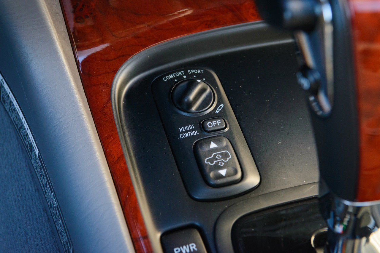 Lexus-LX470-20 This ‘New’ Lexus LX 470 Was Stolen In 2001; Now It’s Being Sold For $140k With 1k Miles