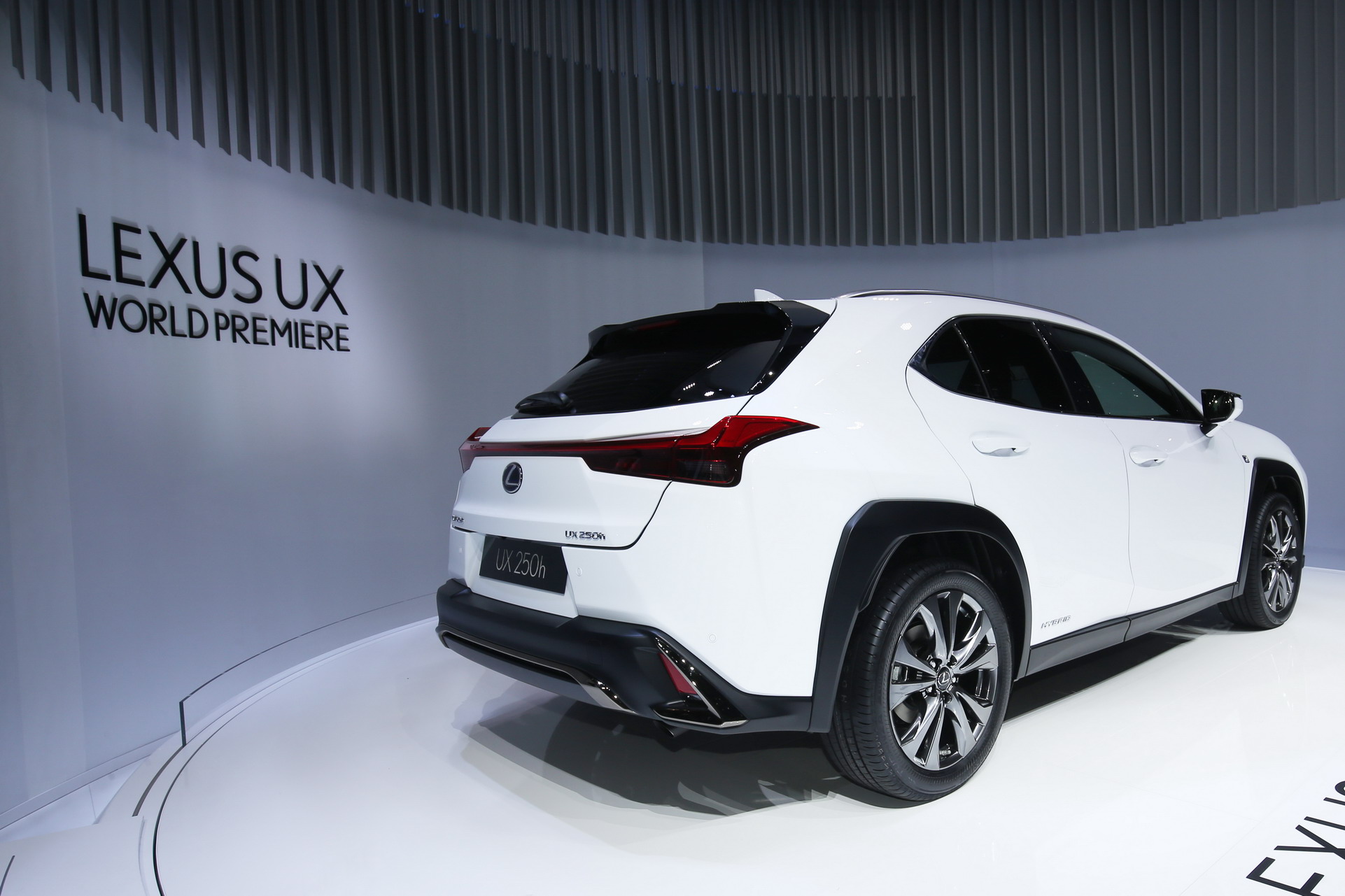 Lexus-UX-Genf-8 Lexus UX Joins The Increasingly Crowded Small Luxury SUV Niche