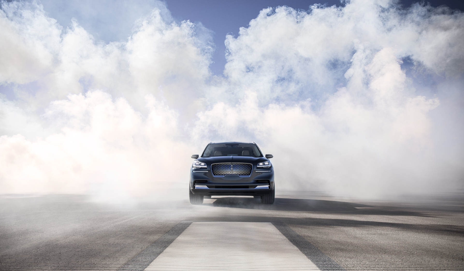 Lincoln Aviator Lincoln Aviator Forecasts An Elegant Three-Row Plug-In Hybrid