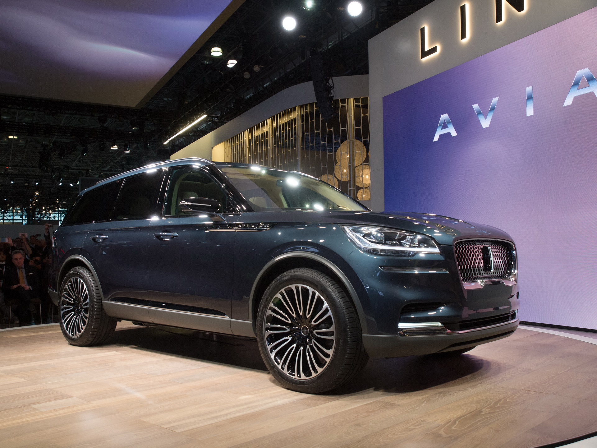 Lincoln Aviator 2 Lincoln Says Production Aviator Will Look Just Like The Prototype