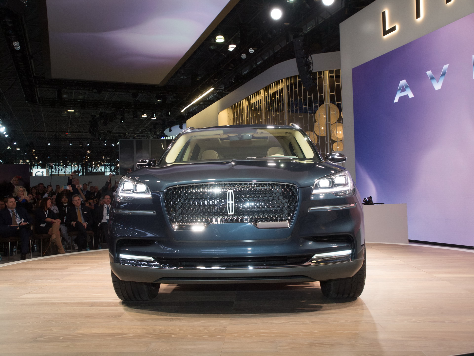 Lincoln Aviator 3 Lincoln Says Production Aviator Will Look Just Like The Prototype
