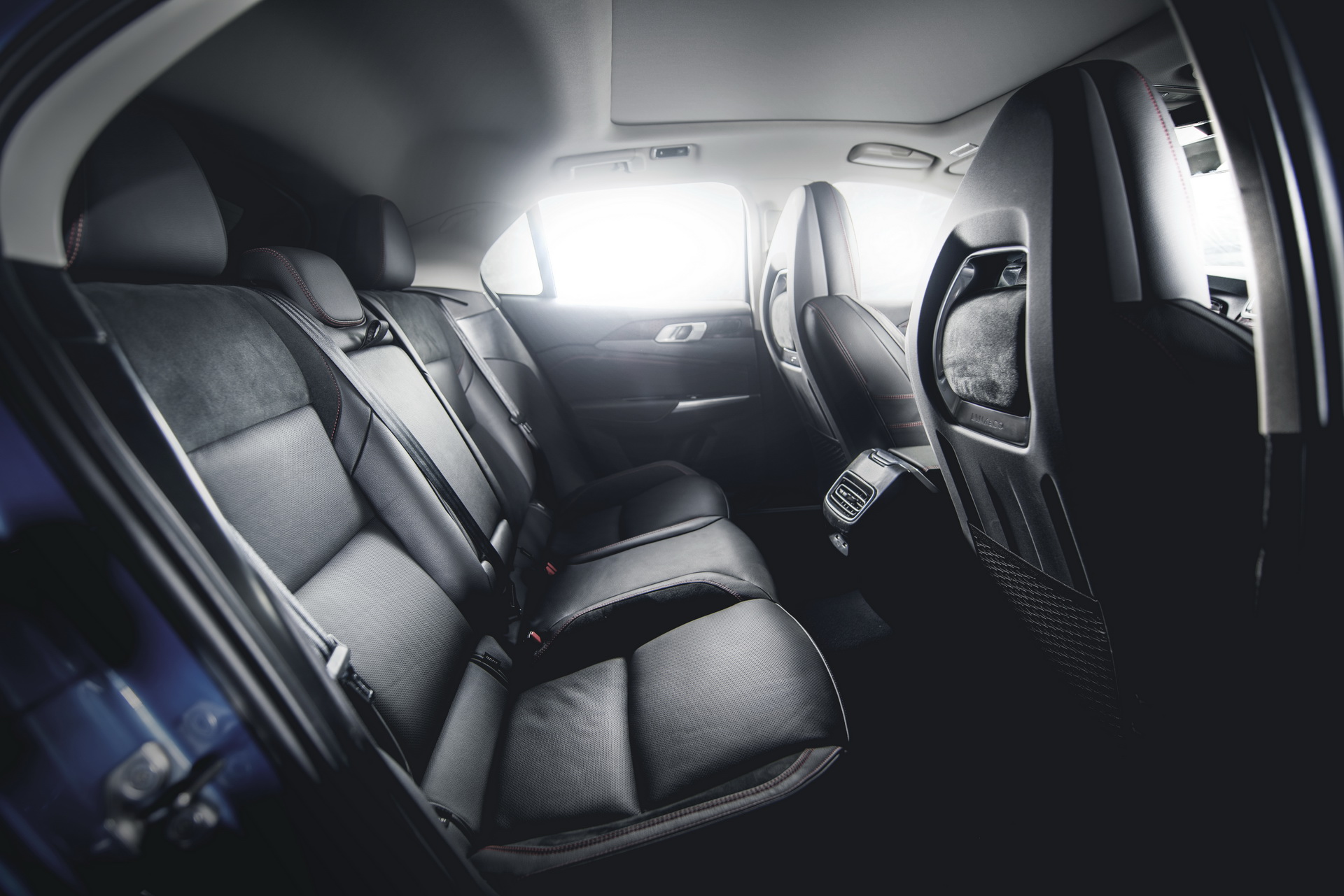 Lynk&Co_02_15 Lynk&Co’s Competition Is Uber, Not Other Car Companies Says Boss