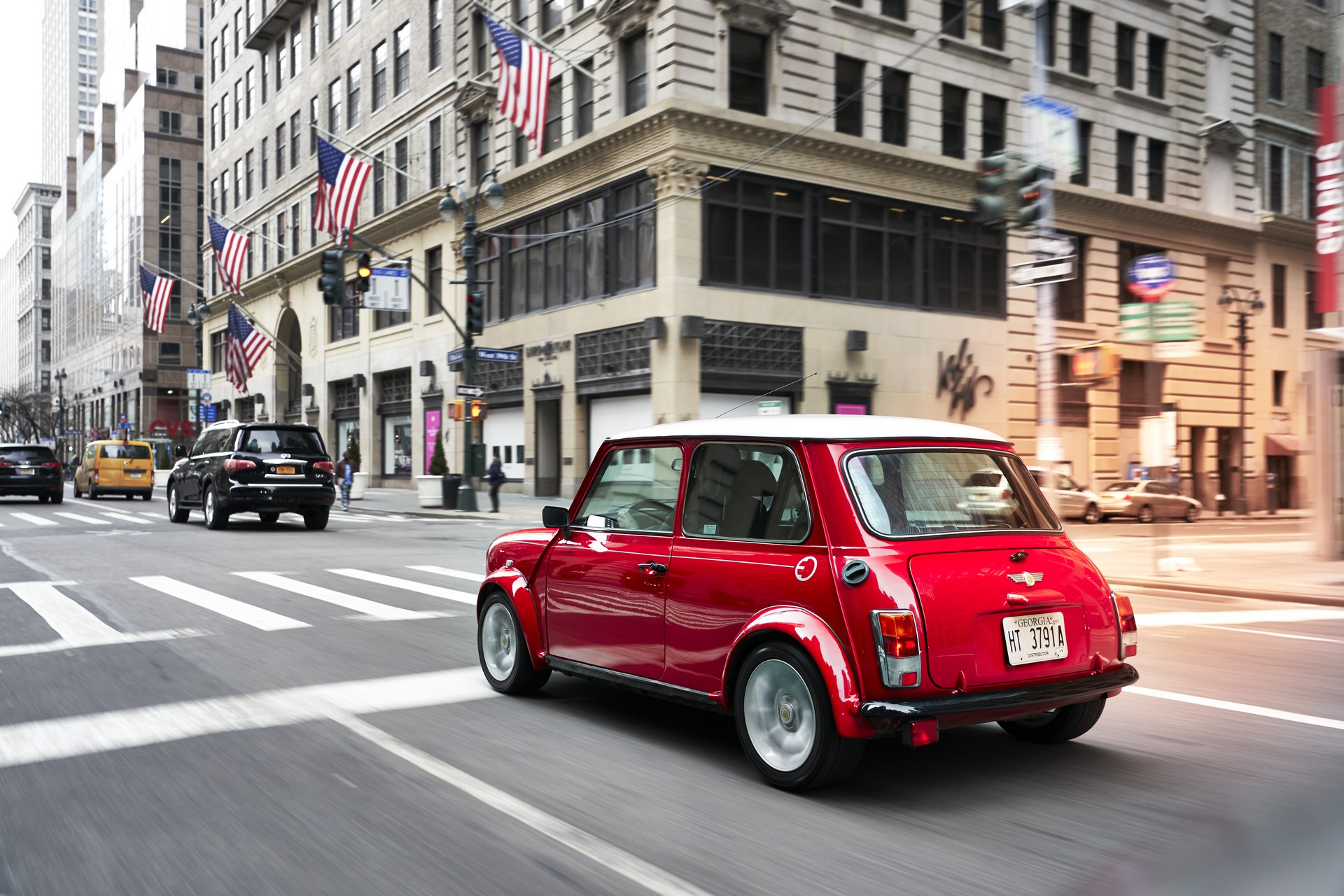 MINI-EV-18 MINI Goes Old School With A One-Off Electric Classic Cooper