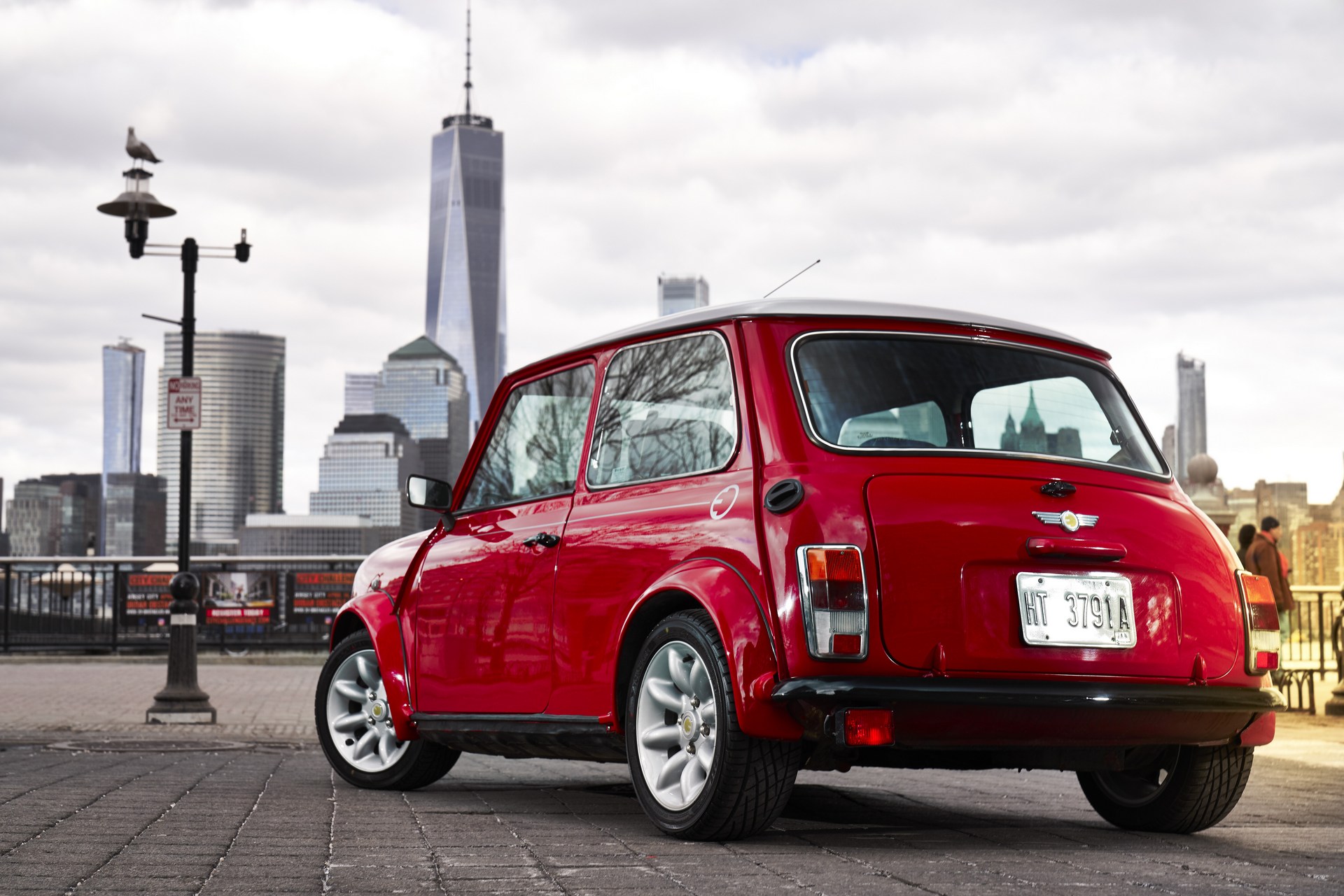 MINI-EV-8 MINI Goes Old School With A One-Off Electric Classic Cooper