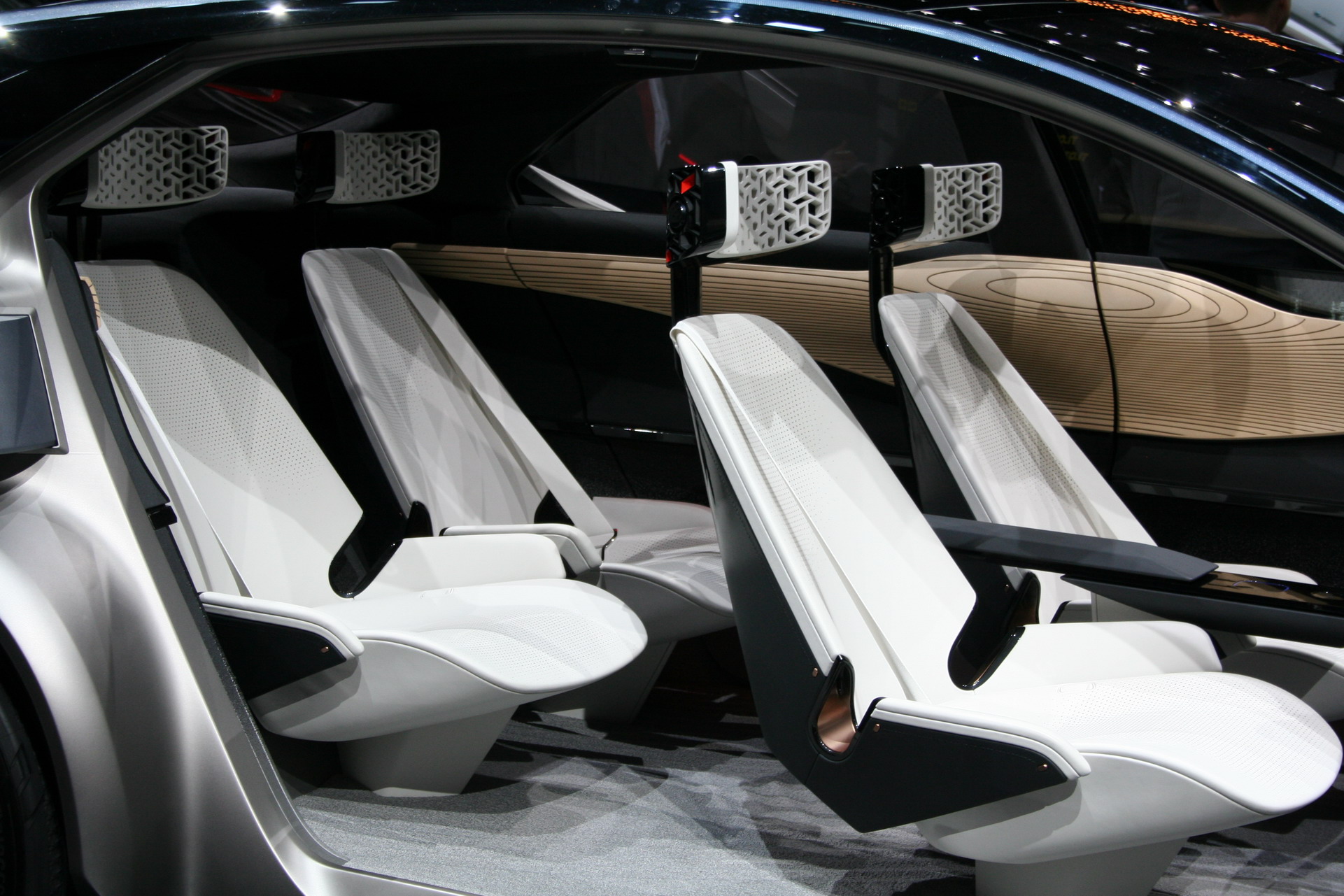 MIX-Kuro-Nissan-01 Nissan Debuts Spiffy IMx KURO Concept In Geneva