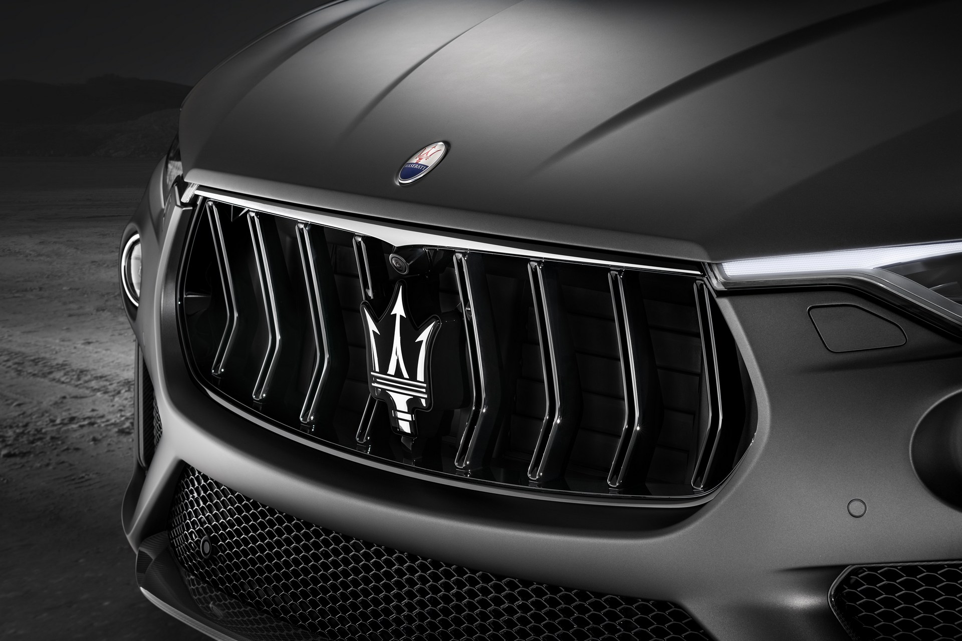 Maserati-Levante-Trofeo-13 Maserati Levante Trofeo Packs A Ferrari-Made V8 With 590 HP