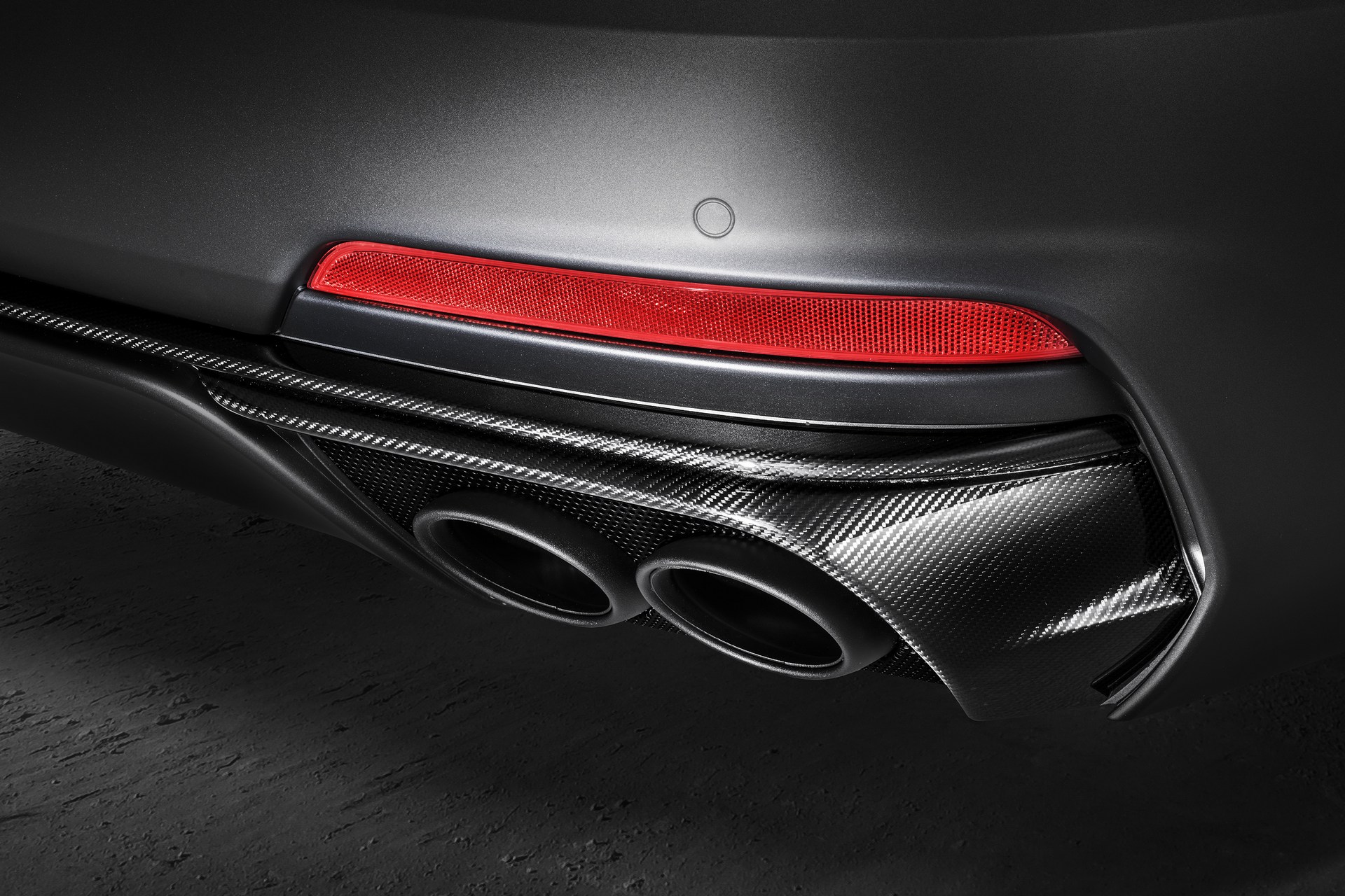 Maserati-Levante-Trofeo-14 Maserati Levante Trofeo Packs A Ferrari-Made V8 With 590 HP