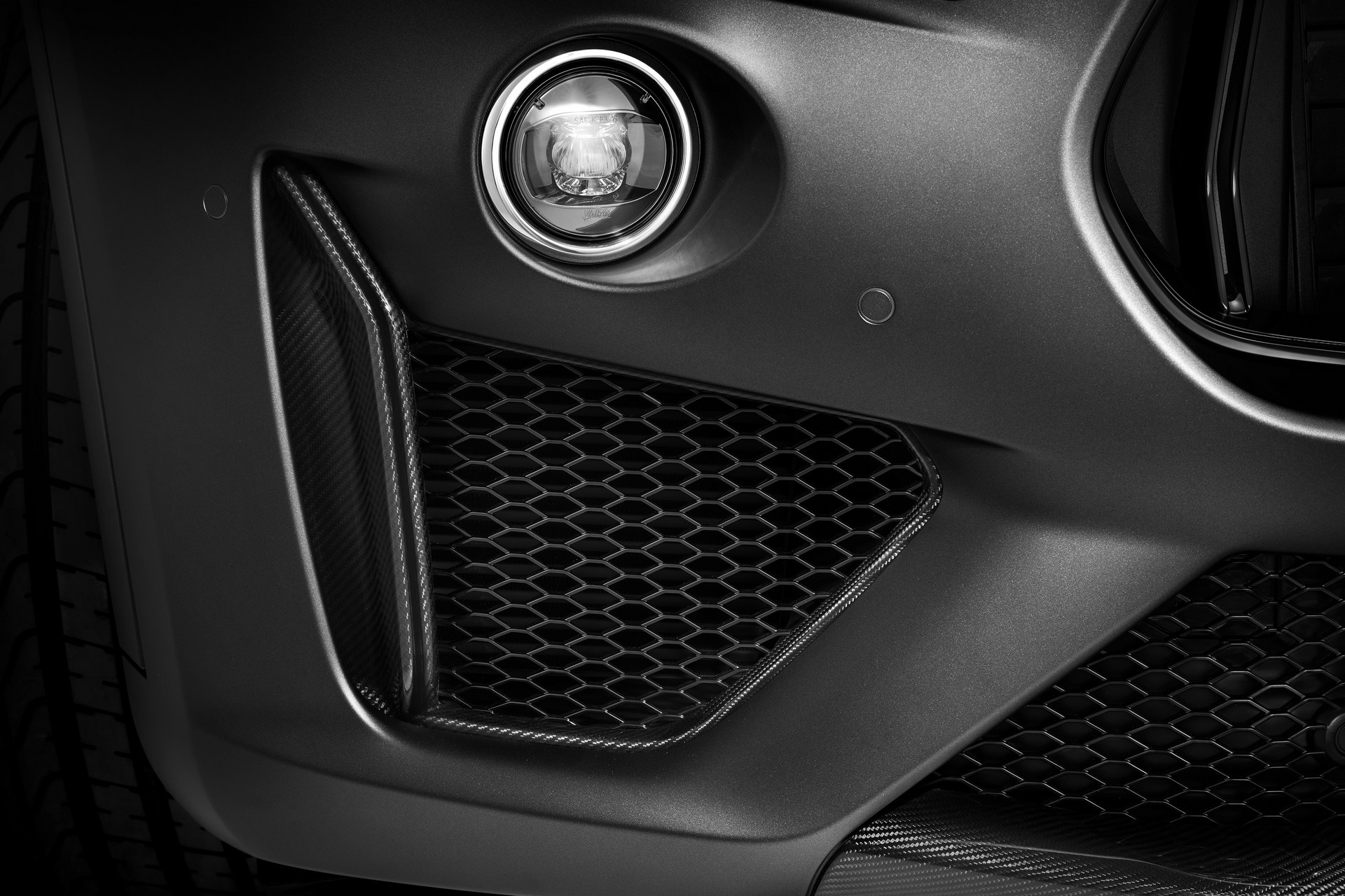 Maserati-Levante-Trofeo-20 Maserati Levante Trofeo Packs A Ferrari-Made V8 With 590 HP