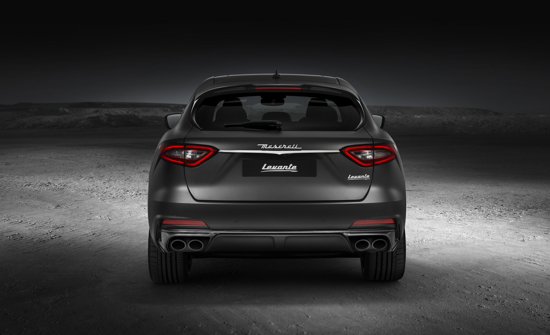 Maserati-Levante-Trofeo-21 Maserati Levante Trofeo Packs A Ferrari-Made V8 With 590 HP