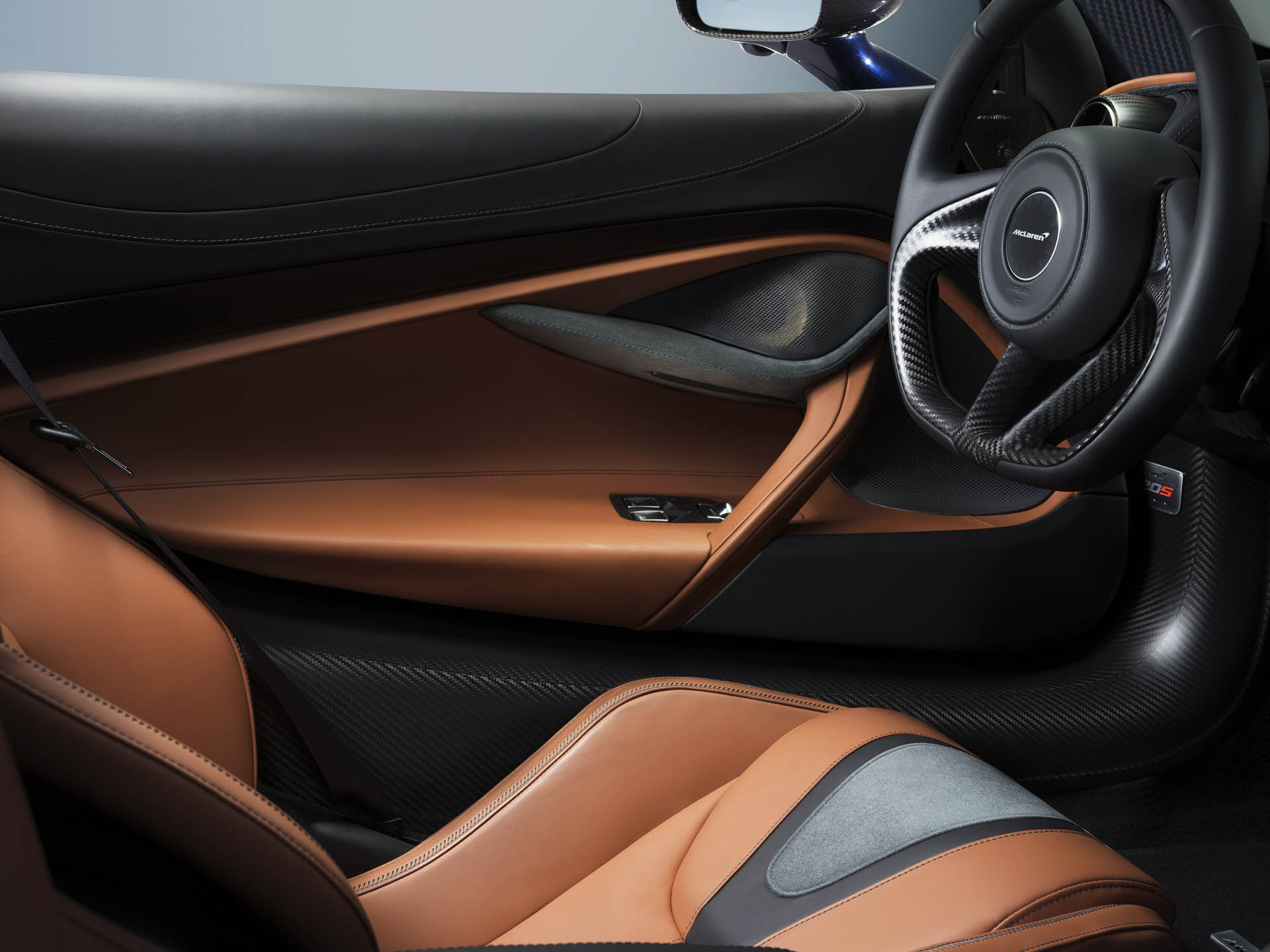 McLaren 720S in Atlantic Blue by MSO-8 copy McLaren Special Operations Shows An Elegant Take On The 720S In Geneva